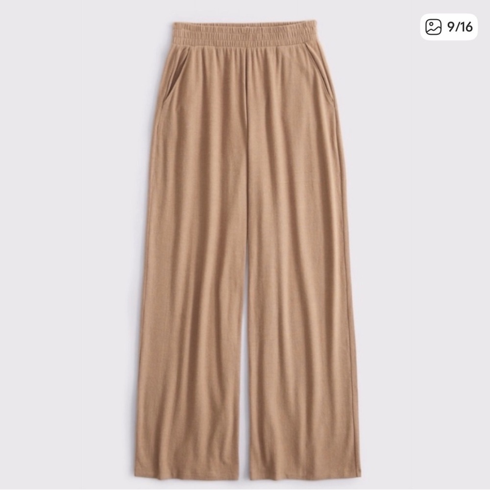 Abercrombie & Fitch Lounge Brushed Wide Leg Sweatpants in Light Brown